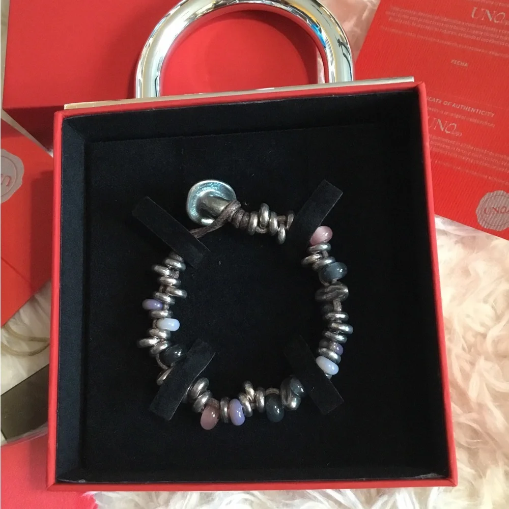 UNO de 50 Silver and Purple Beaded Vivencia Bracelet Full inclusion COA